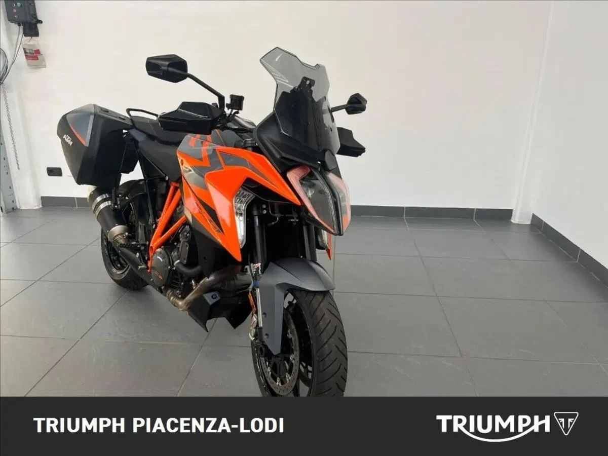 KTM 1290 Super Duke GT (2021 - 25) (2)