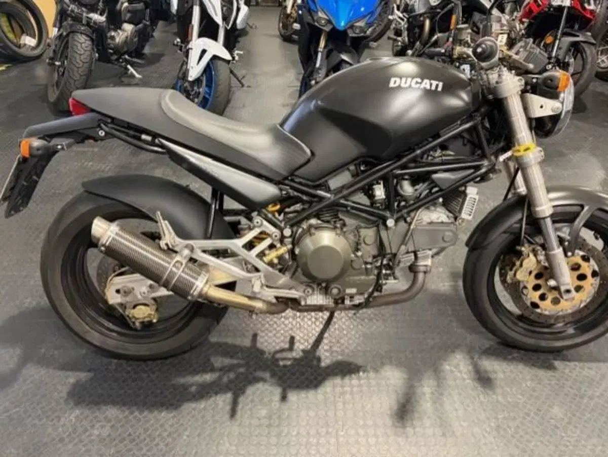 Ducati Monster 900 (1997 - 98) (5)