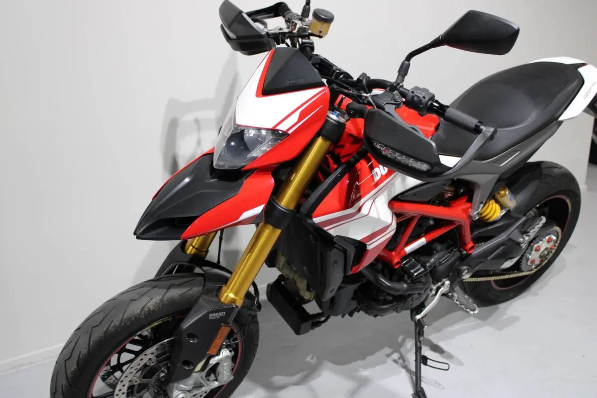 Ducati Hypermotard 939 SP (2016 - 18) (8)