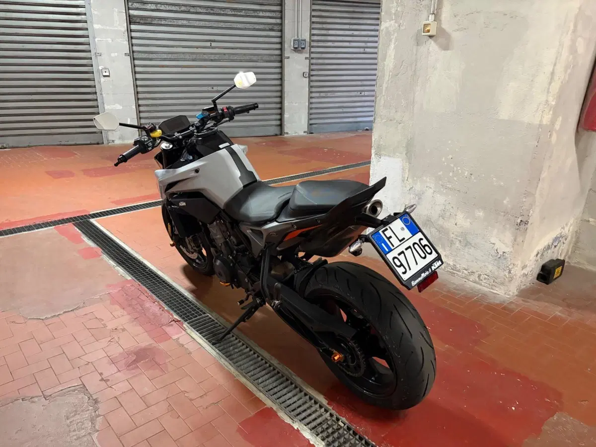 KTM 790 Duke L (2023 - 24) (4)
