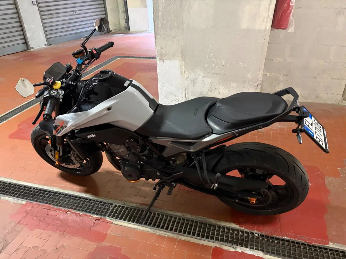 KTM 790 Duke L (2023 - 24) (6)