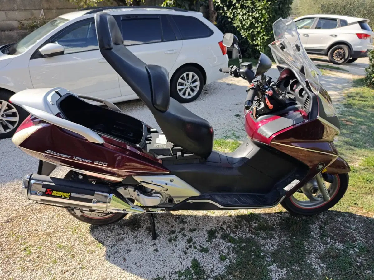 Honda Silver Wing 600 (2001 - 05) (6)