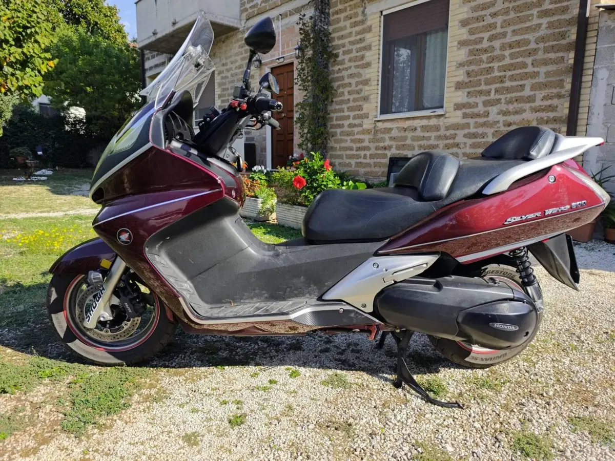 Honda Silver Wing 600 (2001 - 05) (8)