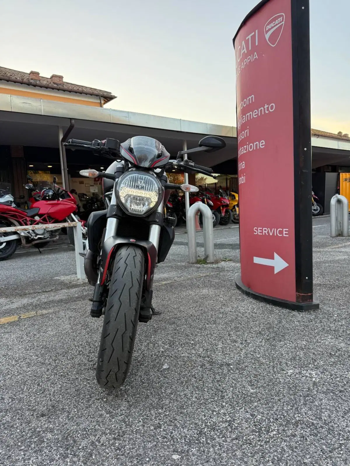 Ducati Monster 821 Stealth (2019 - 20) (4)