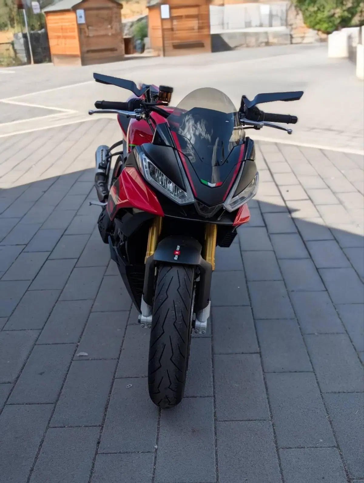 Aprilia Tuono V4 (2021 - 24) (3)