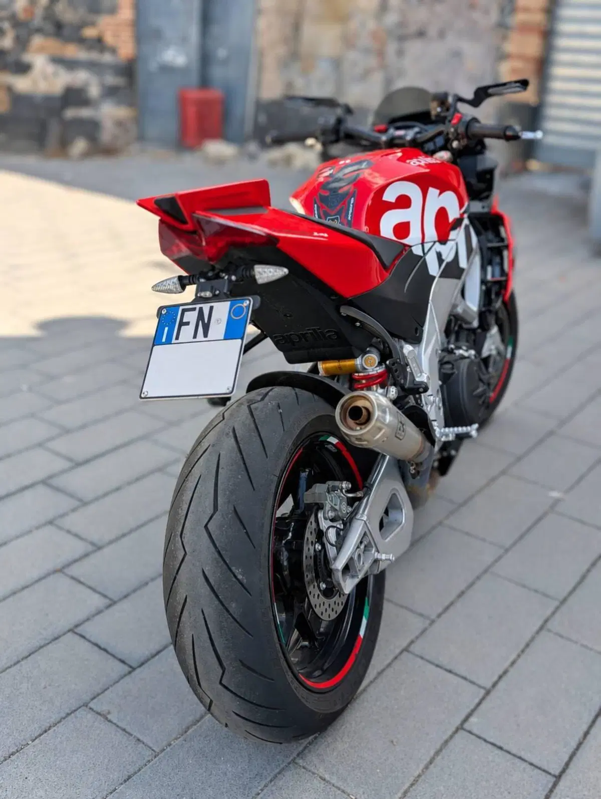 Aprilia Tuono V4 (2021 - 24) (5)