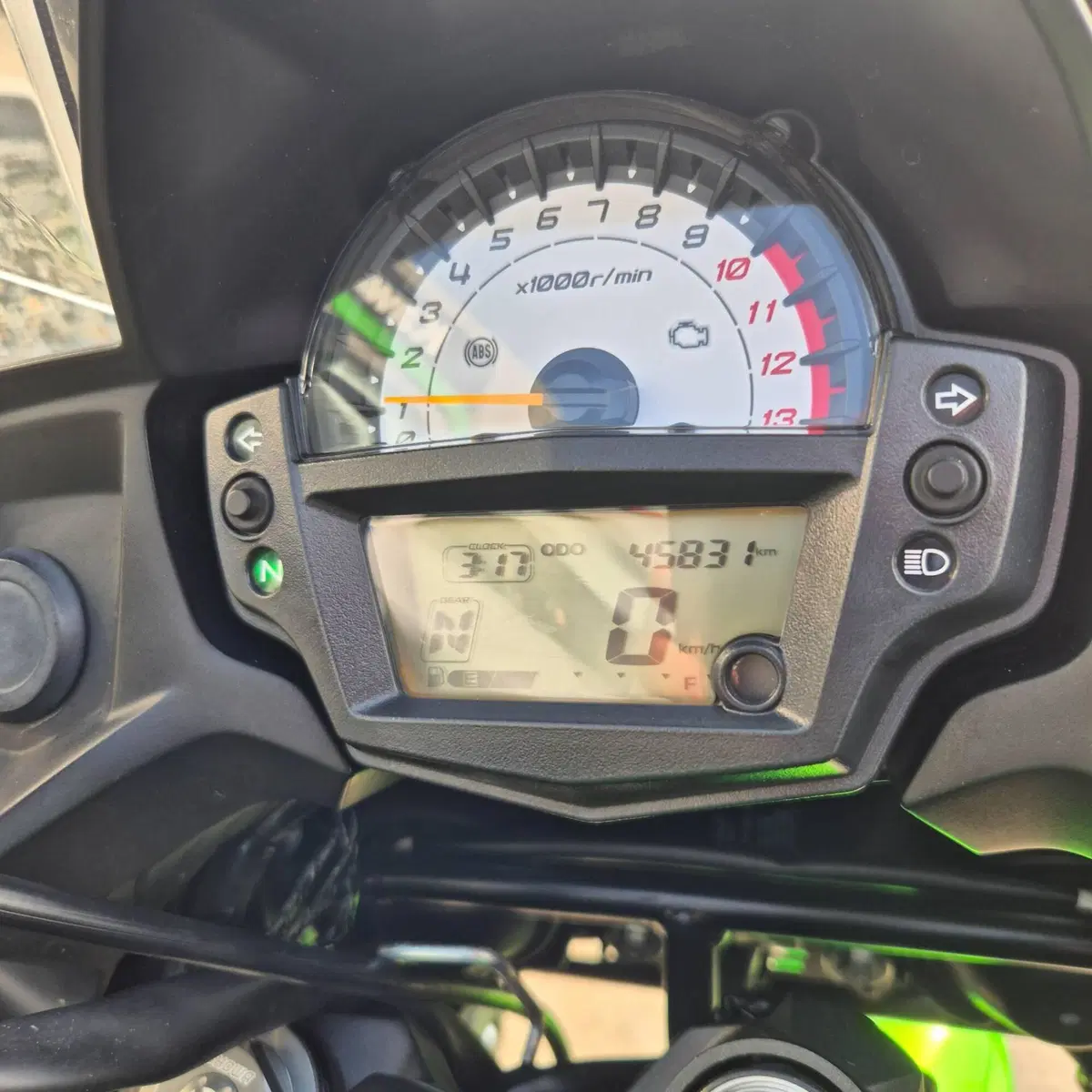 Kawasaki Versys 650 (2017 - 20) (9)