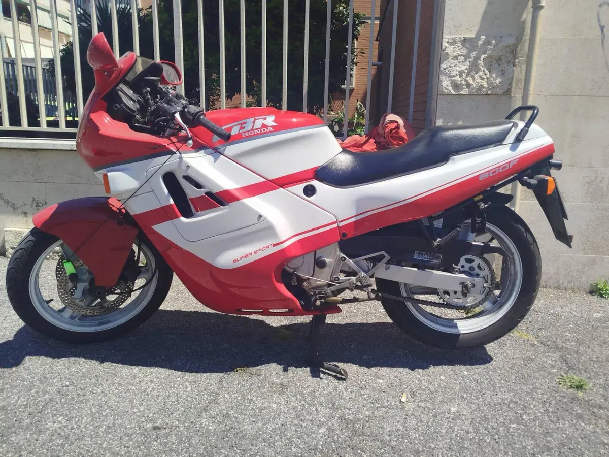 Honda CBR 600 F (2)