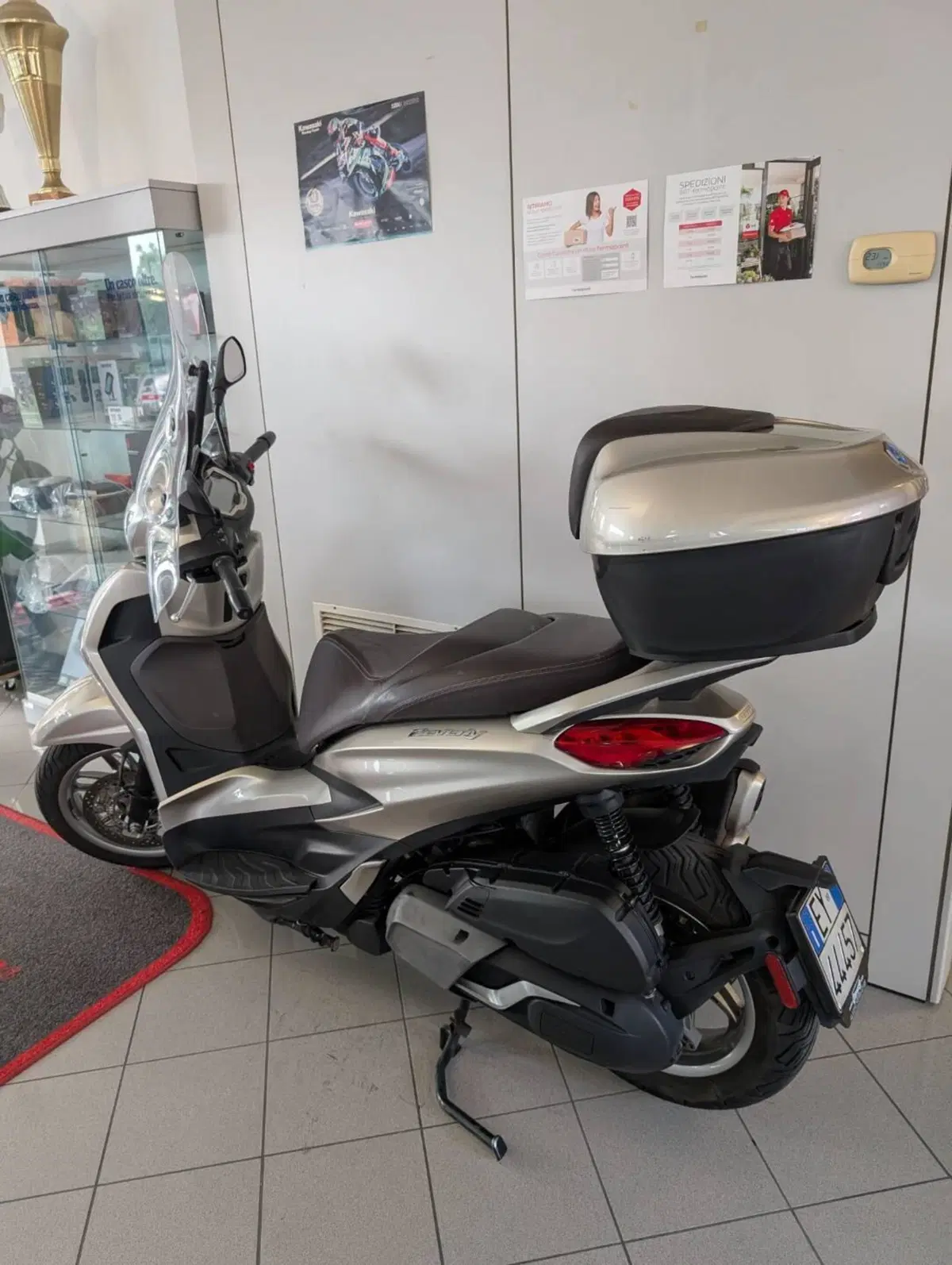 Piaggio Beverly 400 ABS-ASR (2021 - 24) (3)
