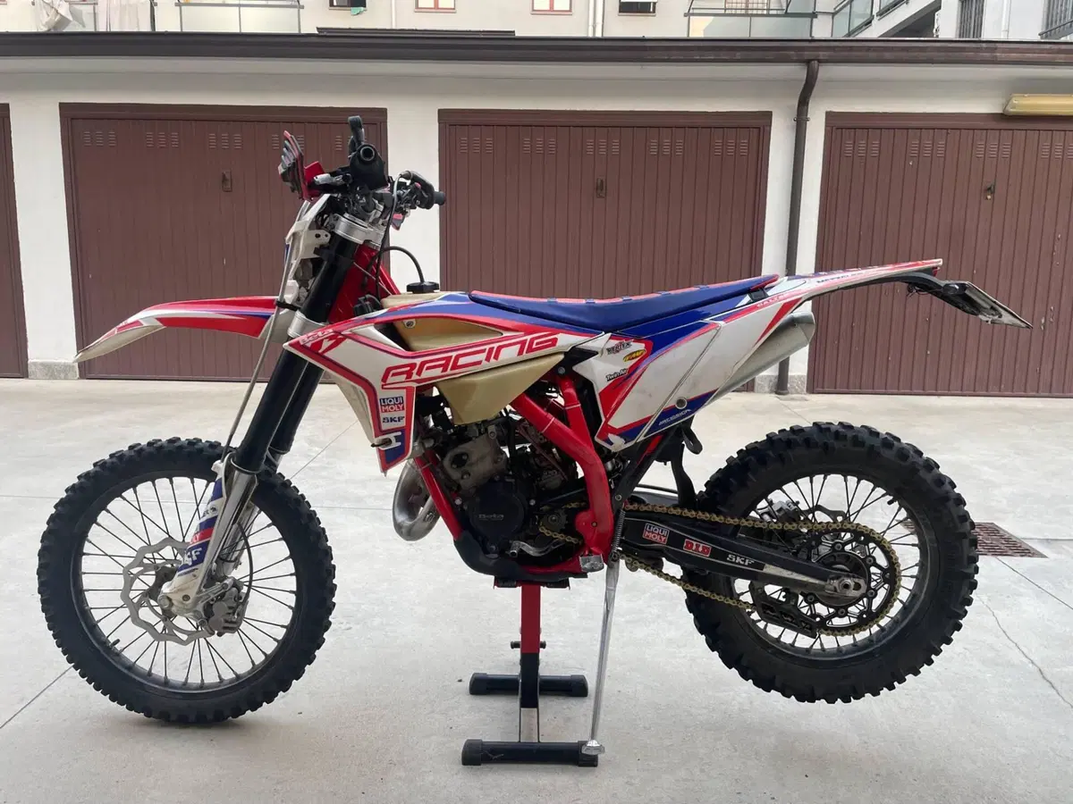 Betamotor RR 125 2T Enduro (2020) (2)