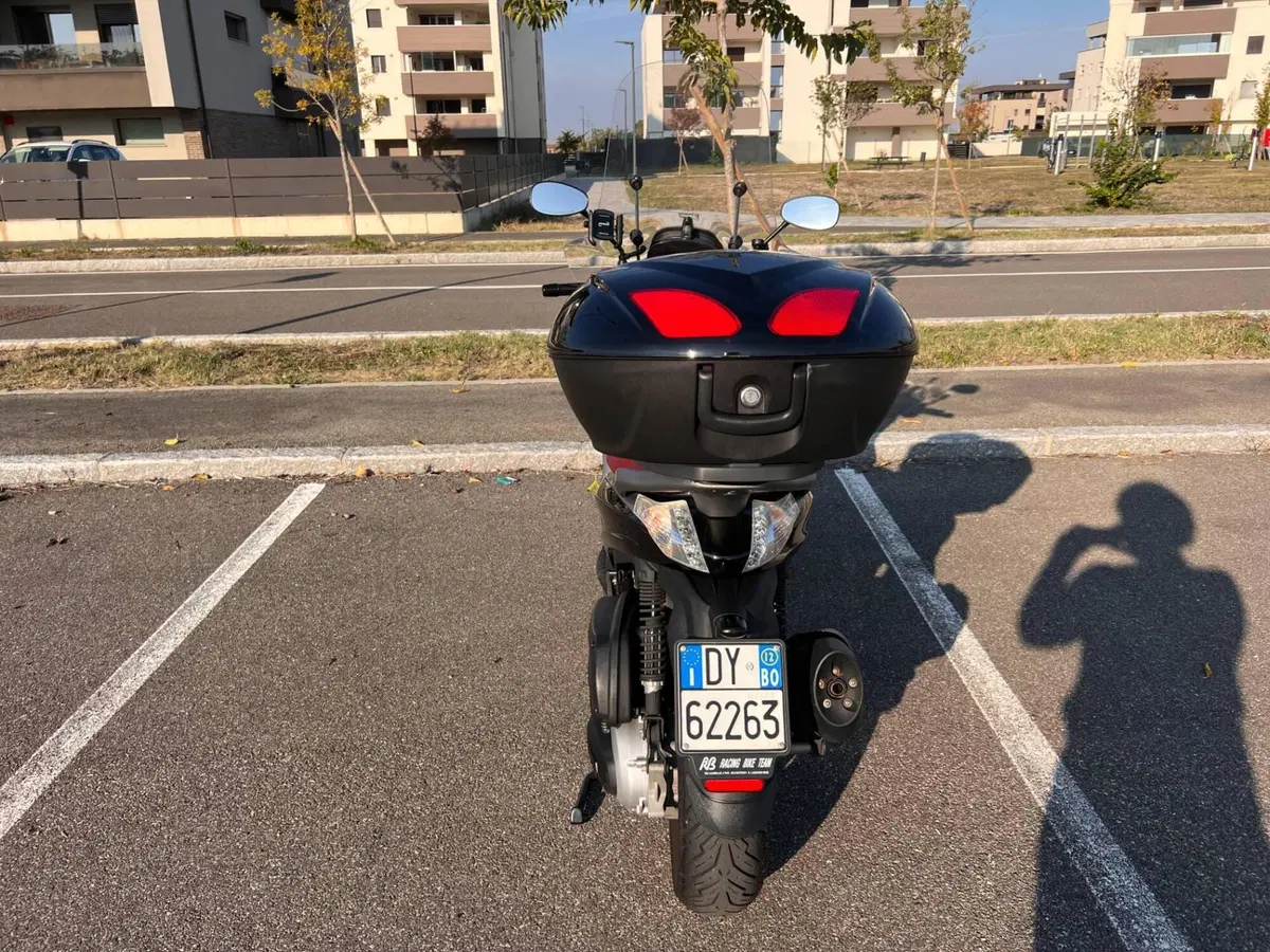 Piaggio Beverly 350 SportTouring ie (2011 - 15) (2)