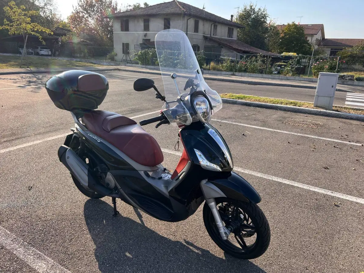 Piaggio Beverly 350 SportTouring ie (2011 - 15) (4)
