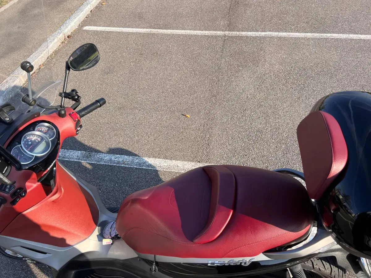 Piaggio Beverly 350 SportTouring ie (2011 - 15) (11)