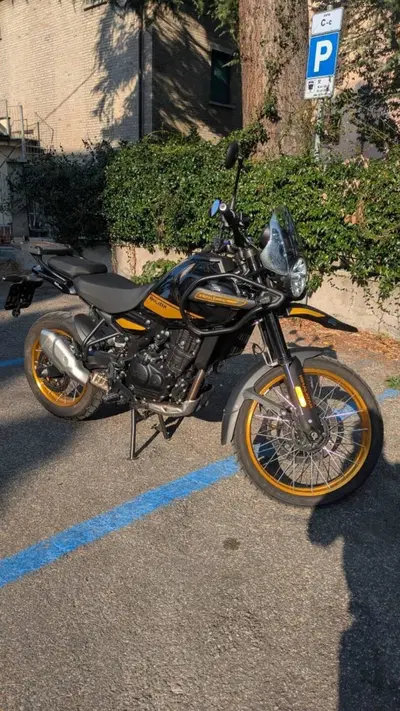 Royal Enfield Himalayan 450 Tubeless (2024 - 26) usata