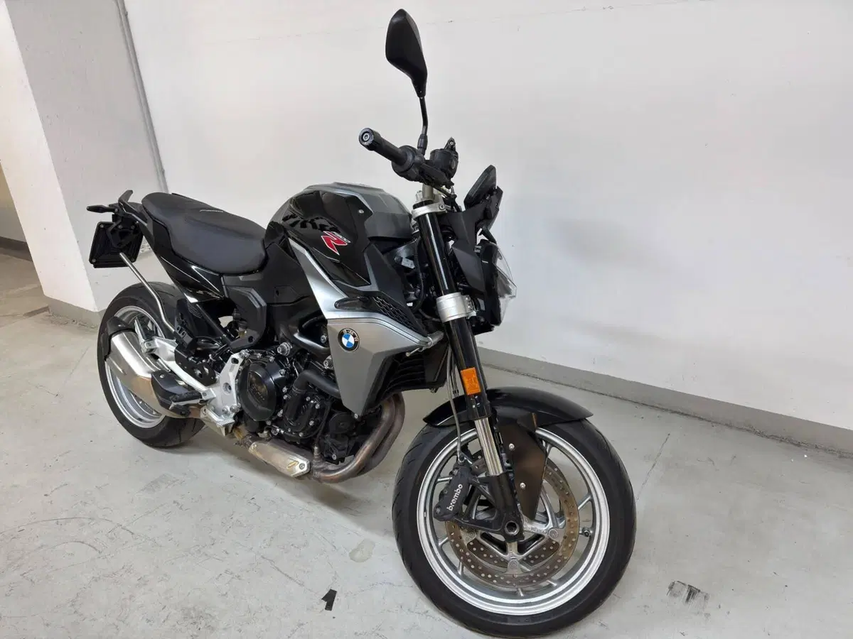 Bmw F 900 R (2021 - 24) (4)