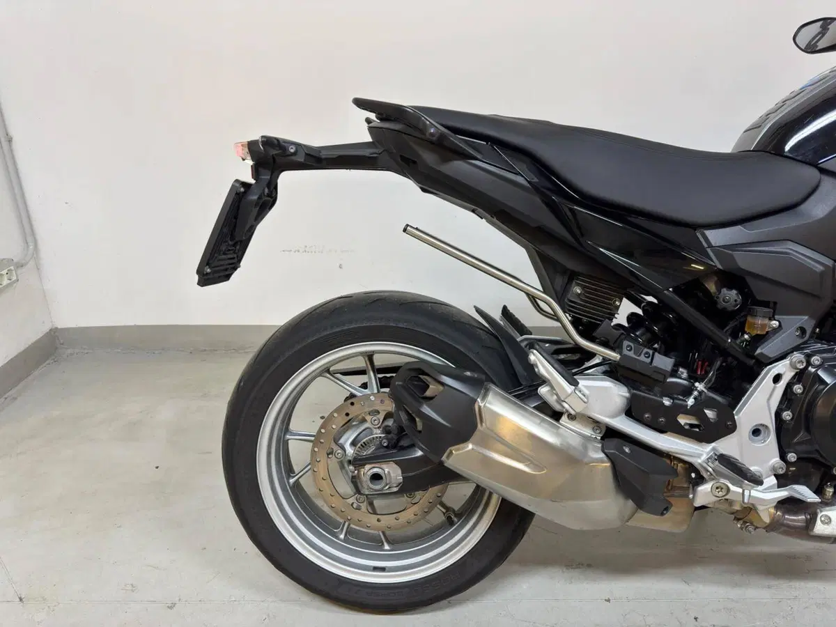 Bmw F 900 R (2021 - 24) (18)