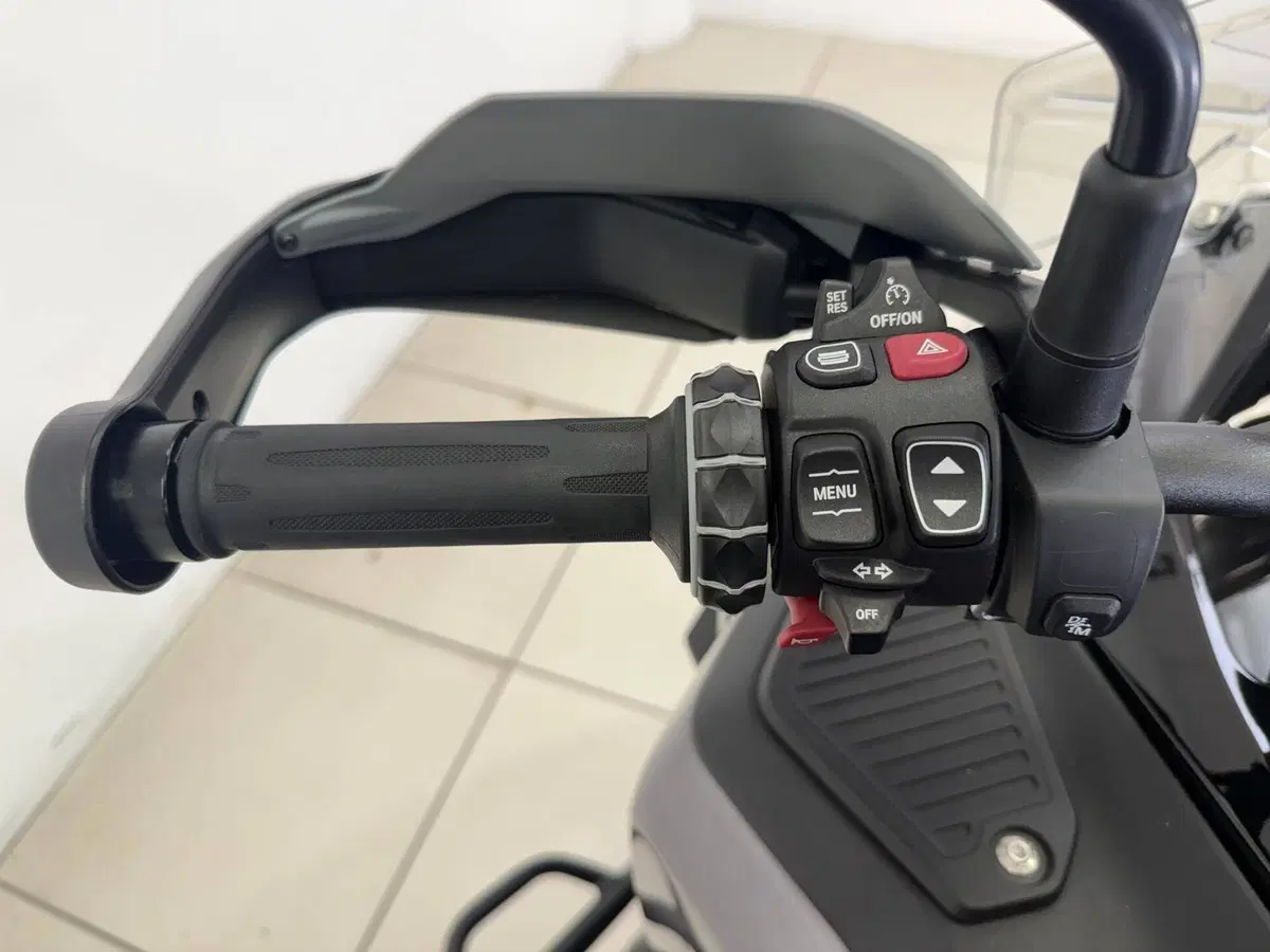 Bmw R 1300 GS Adventure ASA (2025 - 26) (10)