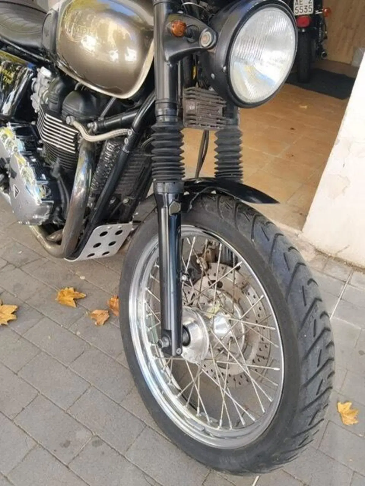 Triumph Bonneville SE (2009 - 13) (2)
