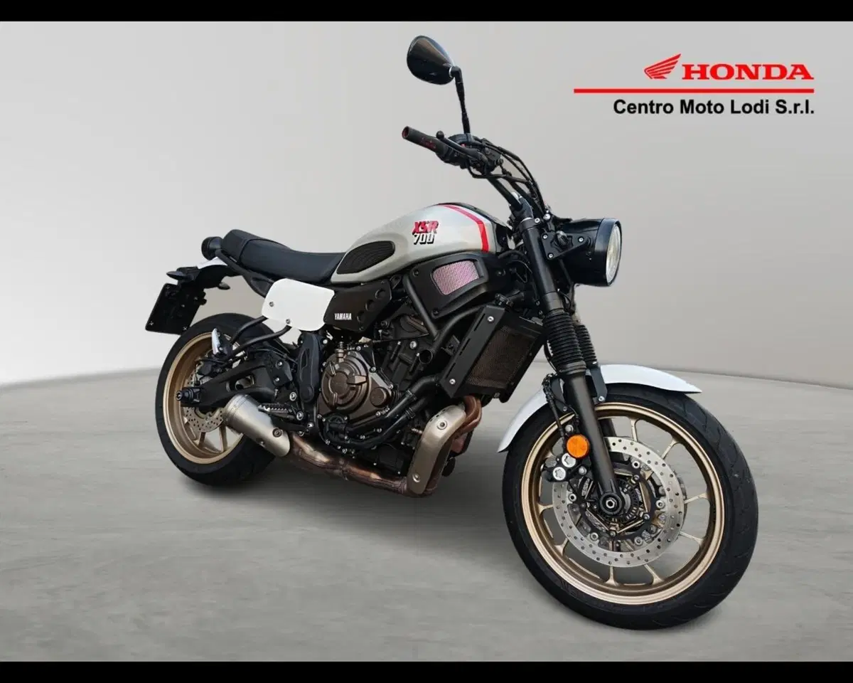 Yamaha XSR 700 XTribute (2021) (2)