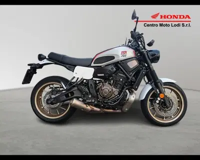 Yamaha XSR 700 XTribute (2021) usata