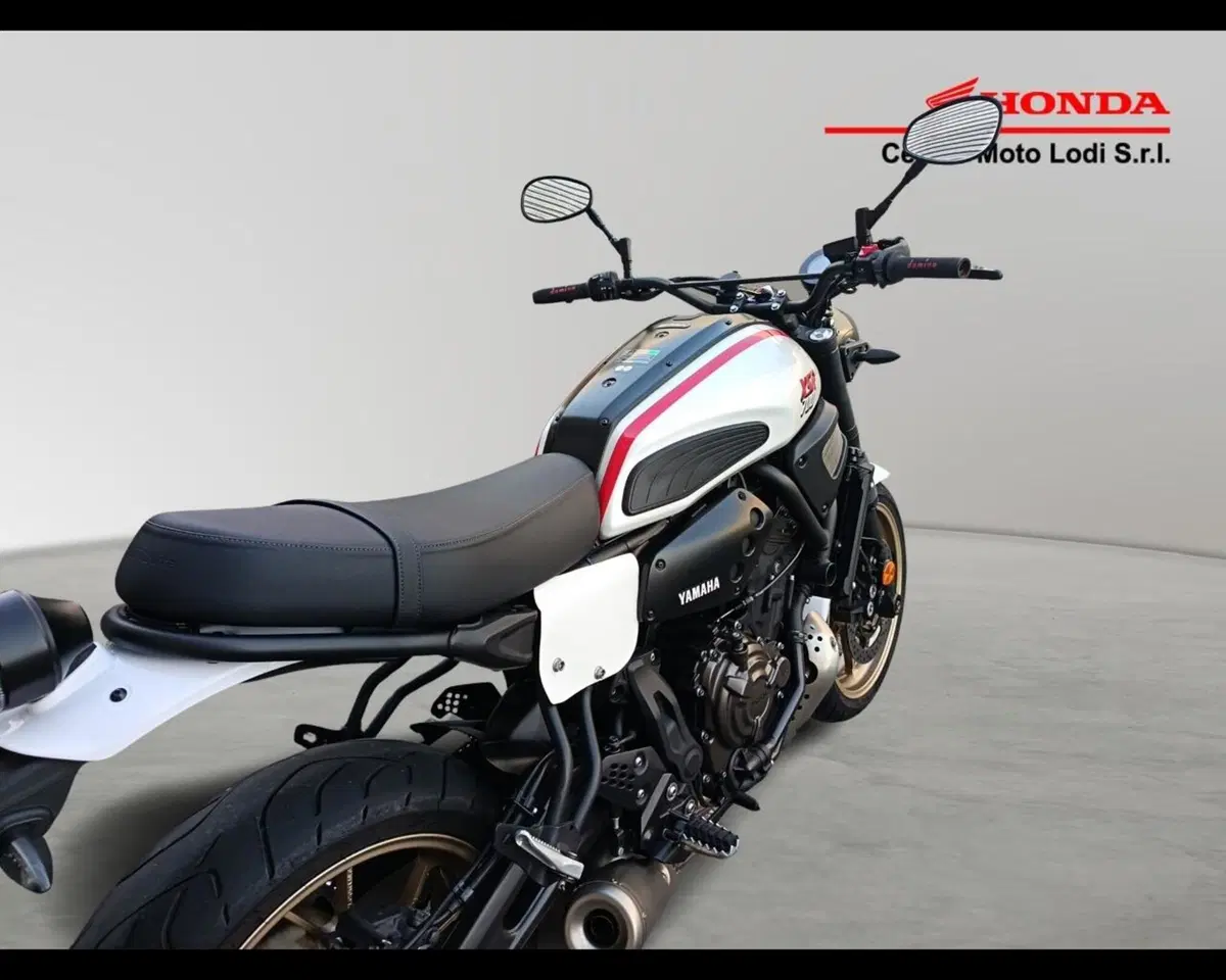 Yamaha XSR 700 XTribute (2021) (6)
