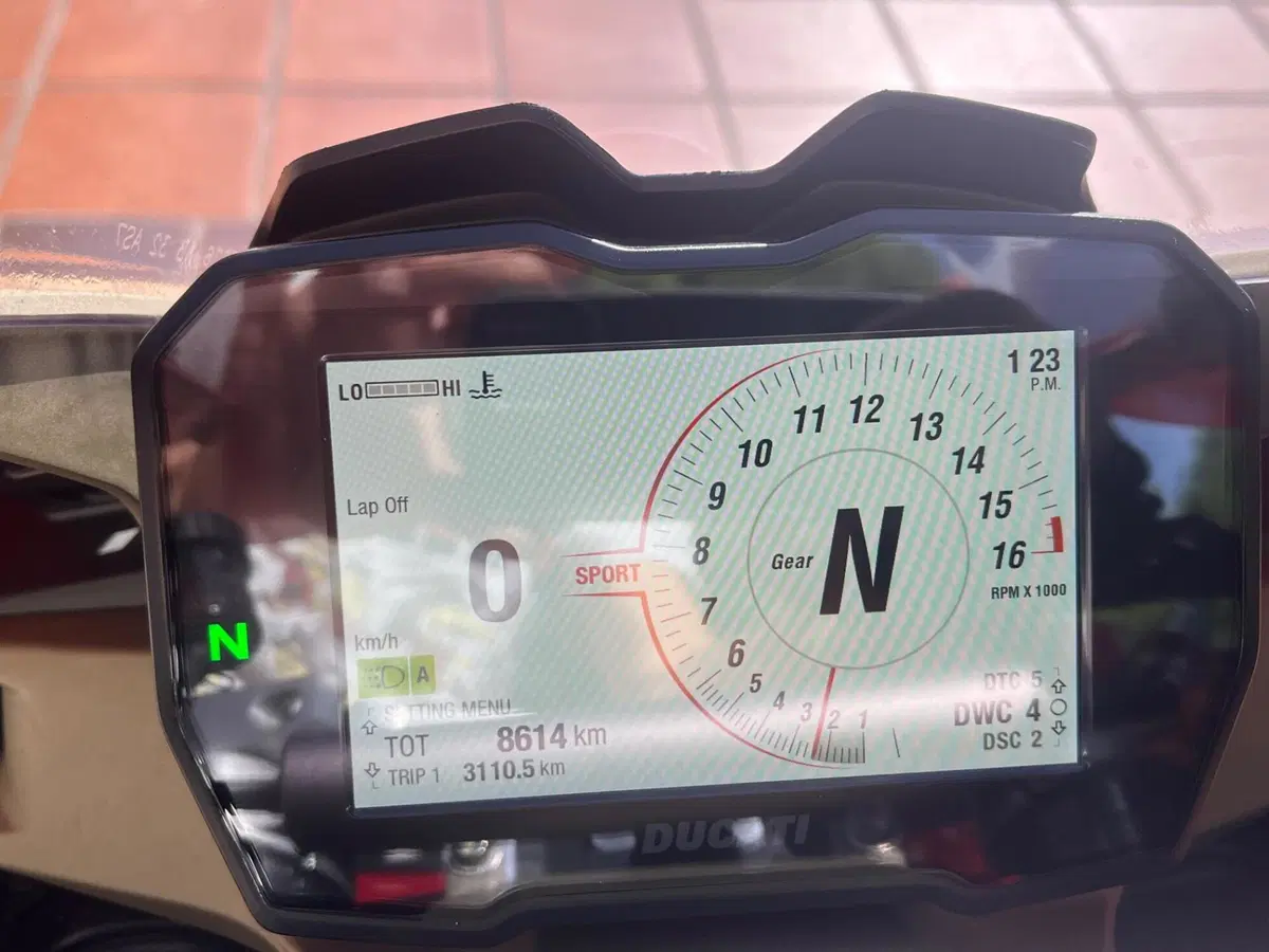 Ducati Panigale V4 (2022 - 24) (9)