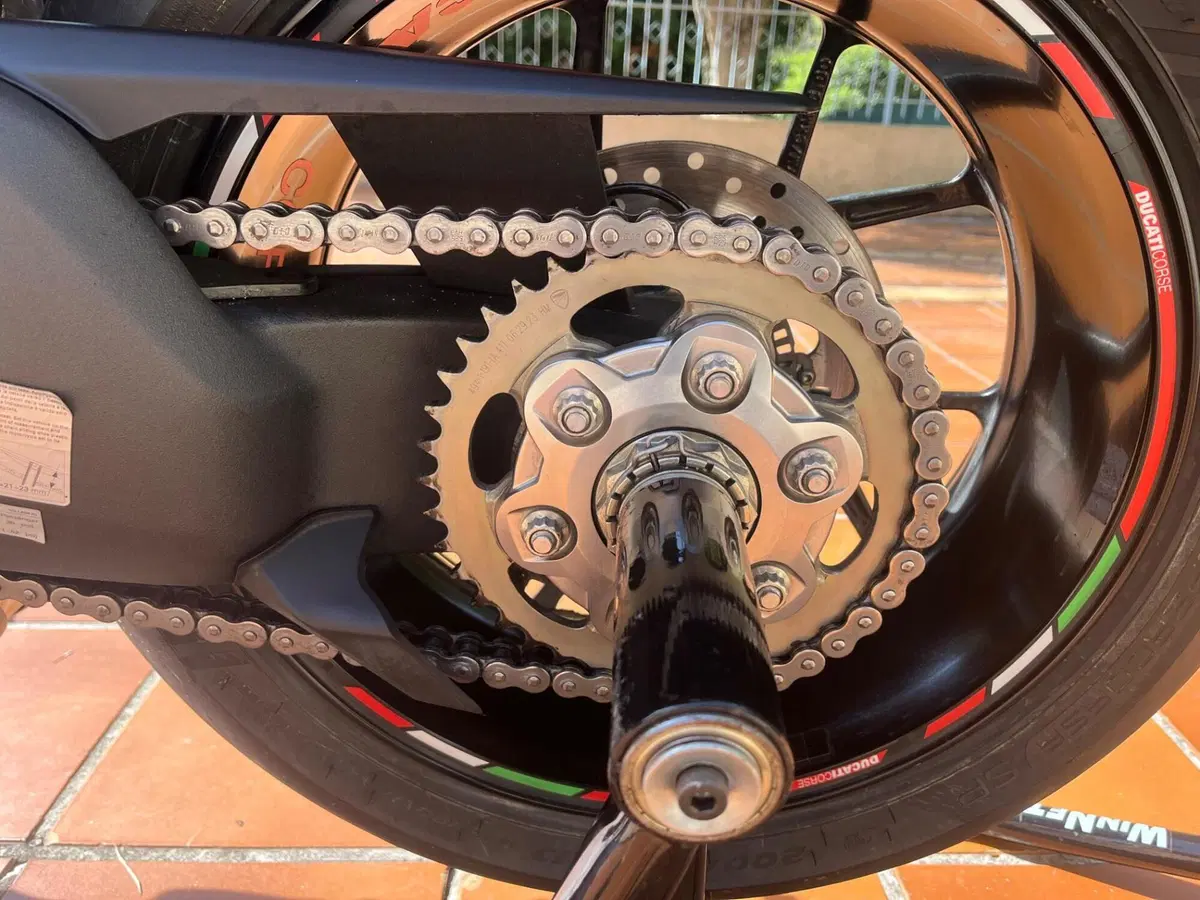Ducati Panigale V4 (2022 - 24) (10)