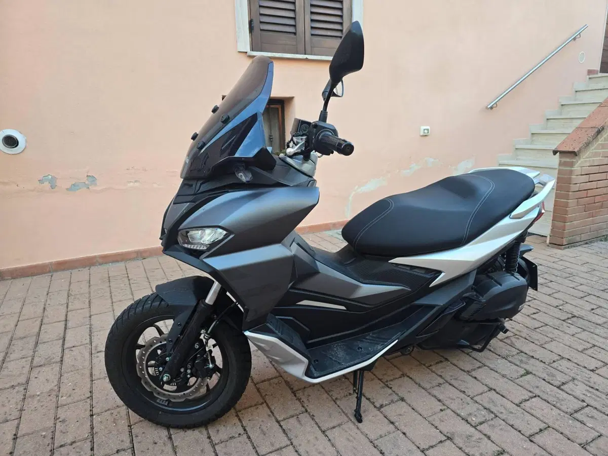 Aprilia SR GT 200 (2025 - 26) (7)