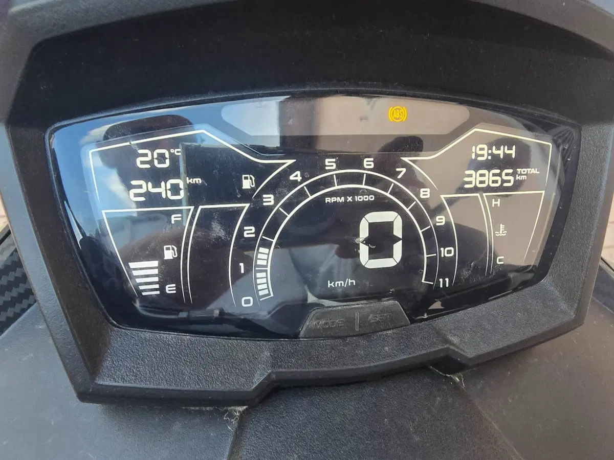 Aprilia SR GT 200 (2025 - 26) (8)