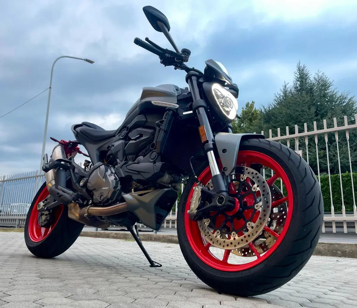 Ducati Monster 937 + (2021 - 25) (8)