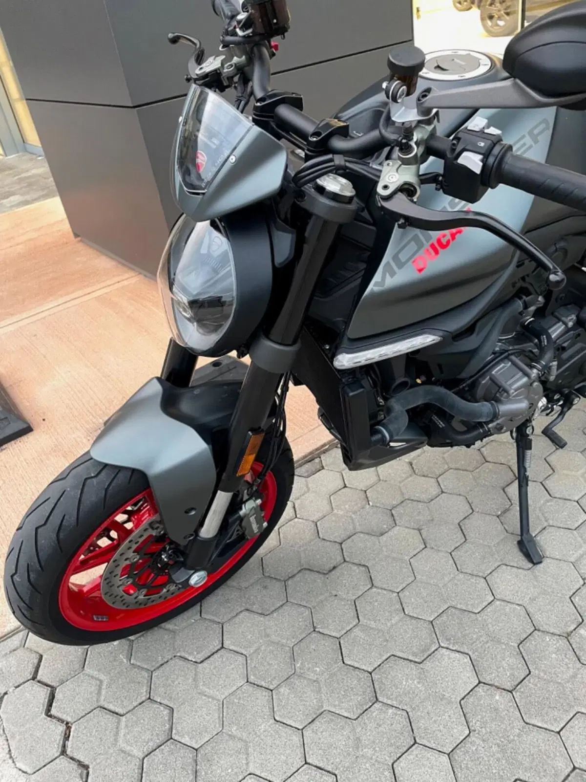 Ducati Monster 937 + (2021 - 25) (10)