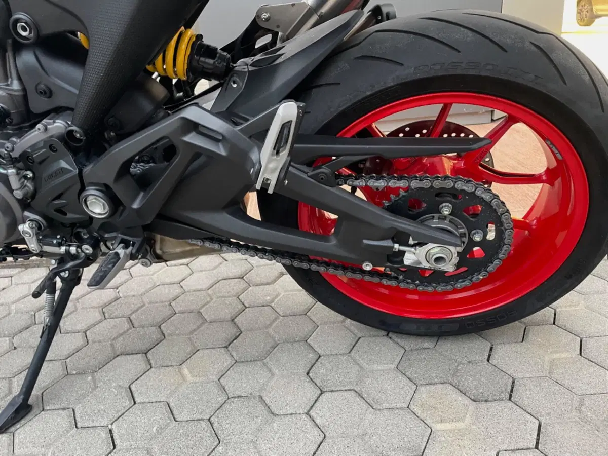 Ducati Monster 937 + (2021 - 25) (12)