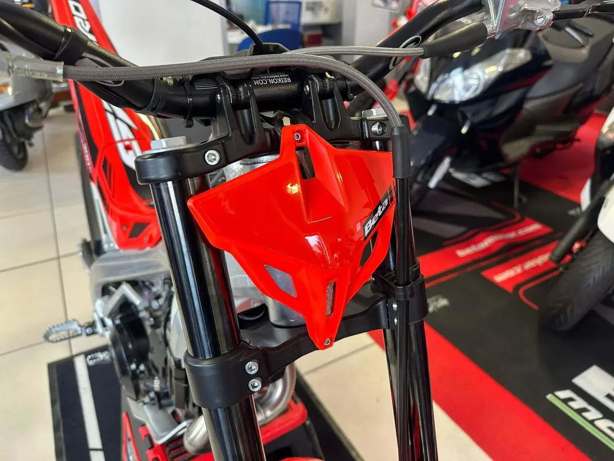 Betamotor Evo 300 2T (2025) (15)