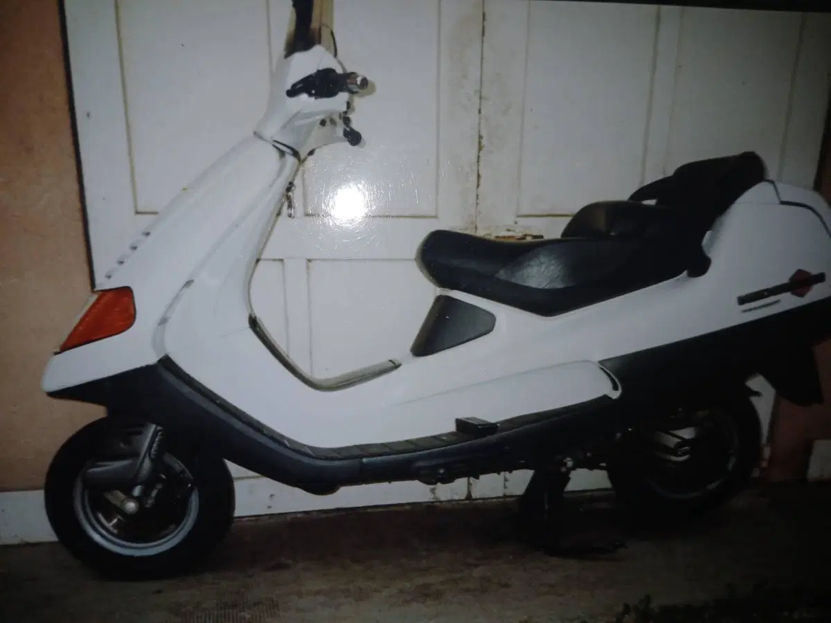 Piaggio EXSAGON 150 GTI