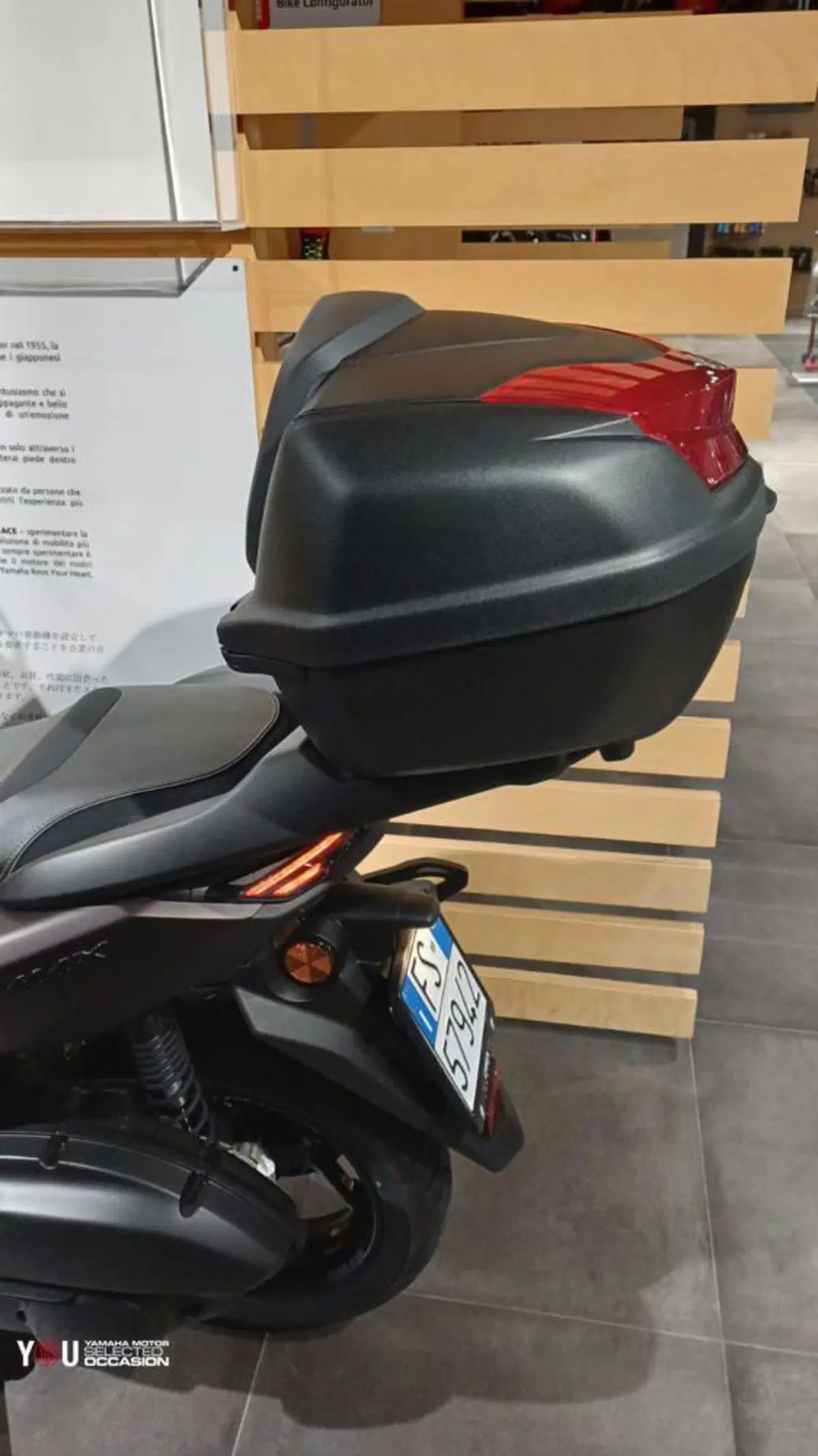 Yamaha N-Max 125 Tech Max (2025 - 26) (4)