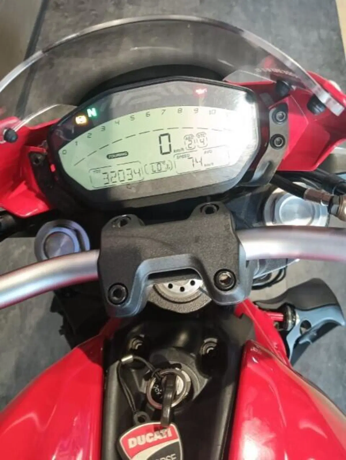 Ducati Monster 821 ABS (2014 - 17) (2)