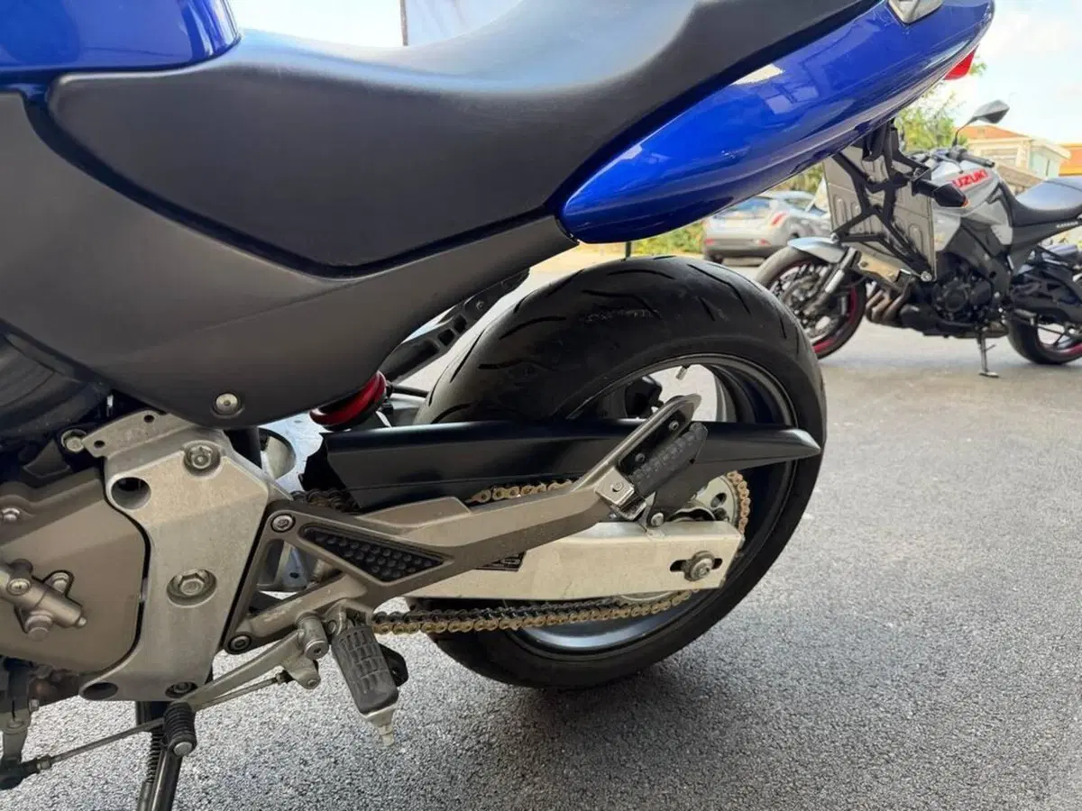 Honda Hornet 600 (2000 - 02) (10)