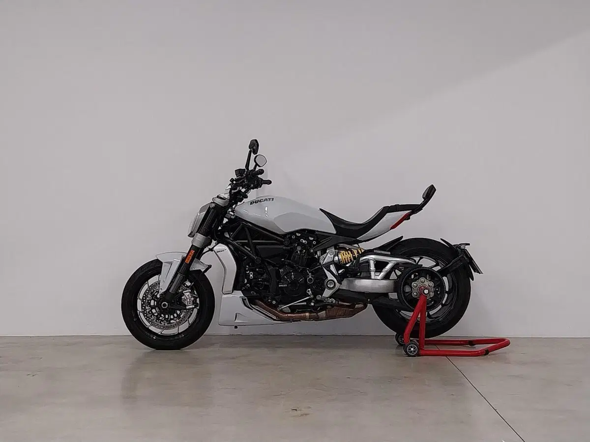 Ducati XDiavel 1262 S (2016 - 20) (3)