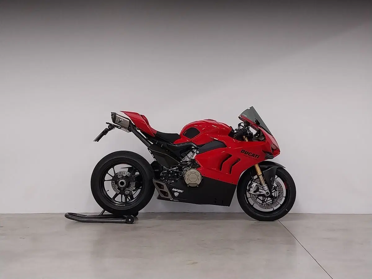 Ducati Panigale V4 S (2022 - 24) (2)