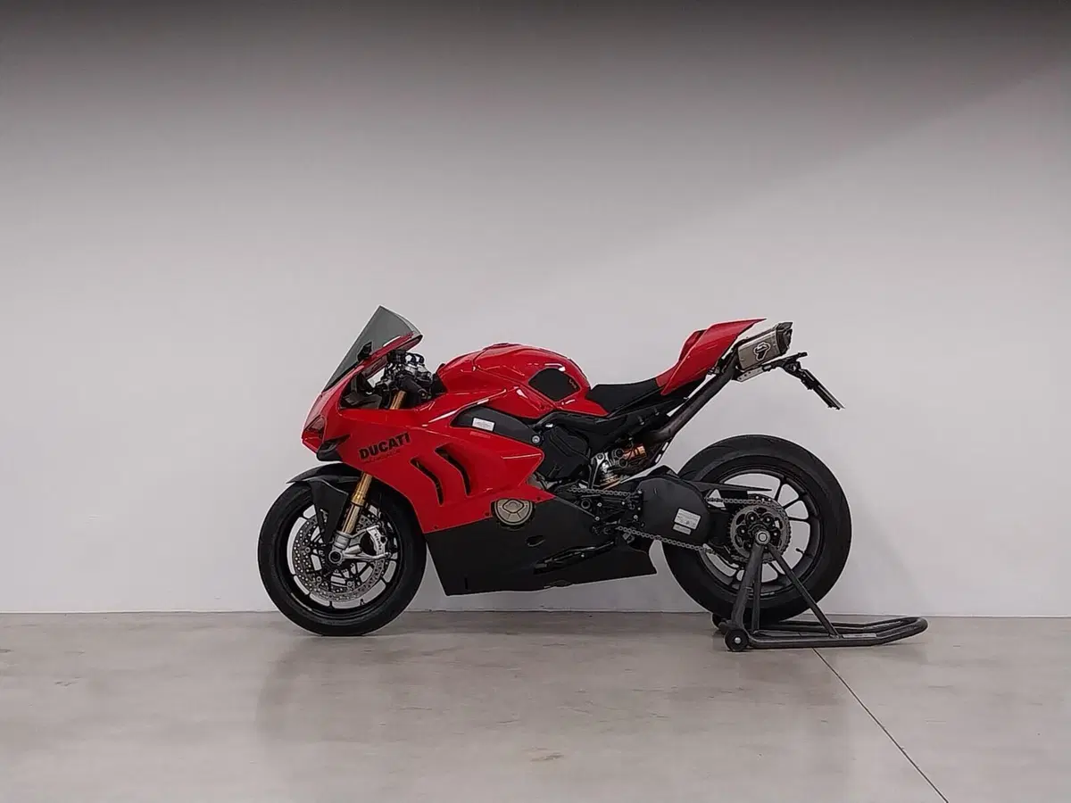 Ducati Panigale V4 S (2022 - 24) (3)