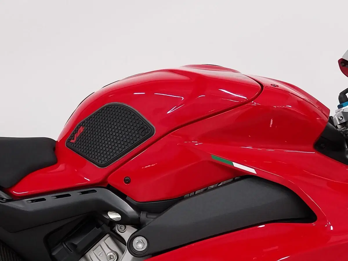 Ducati Panigale V4 S (2022 - 24) (8)
