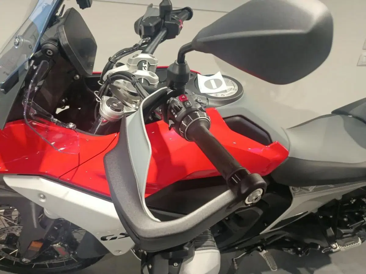 Bmw R 1300 GS (2023 - 26) (4)