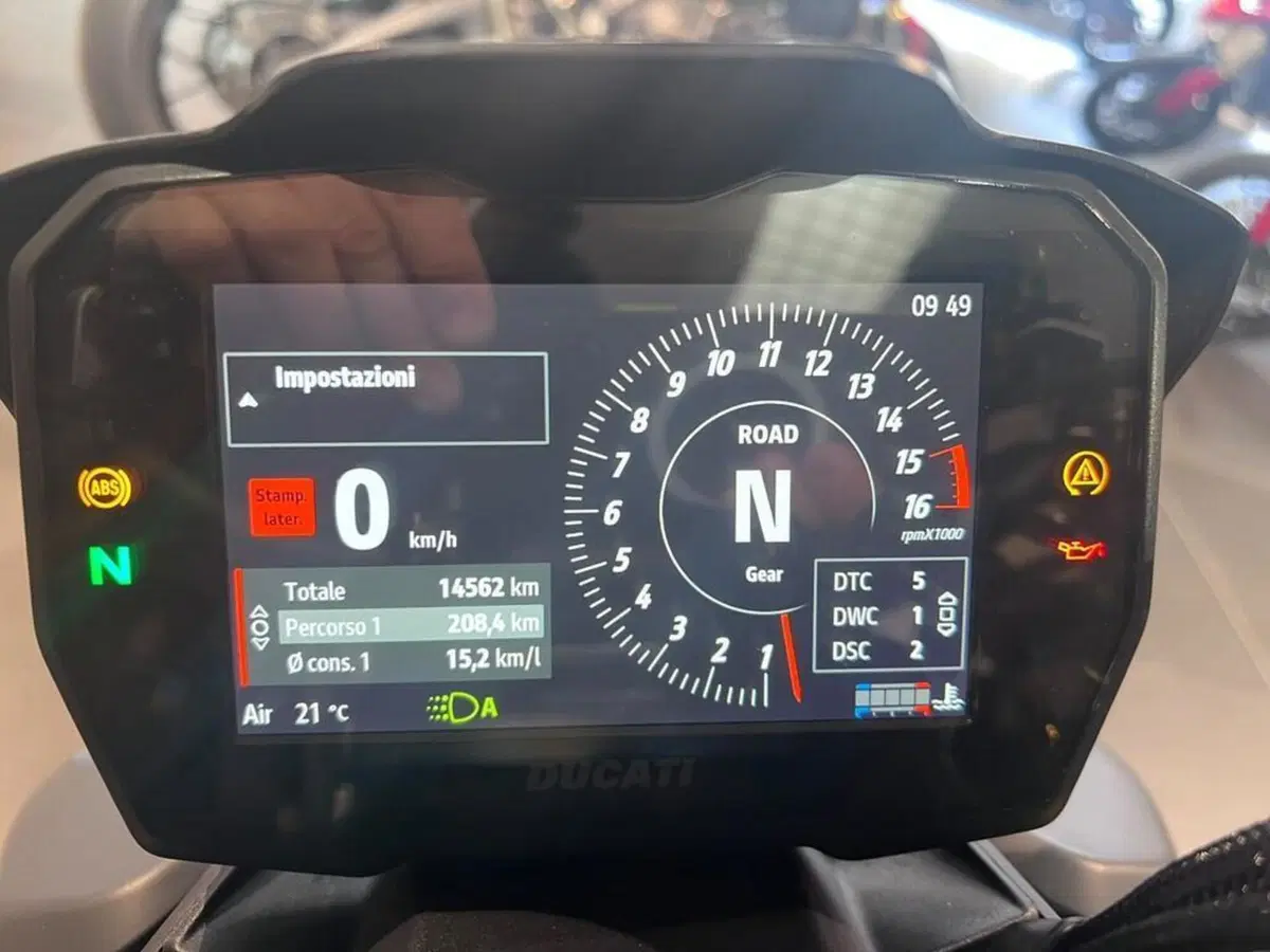 Ducati Streetfighter V4 S (2023 - 24) (7)