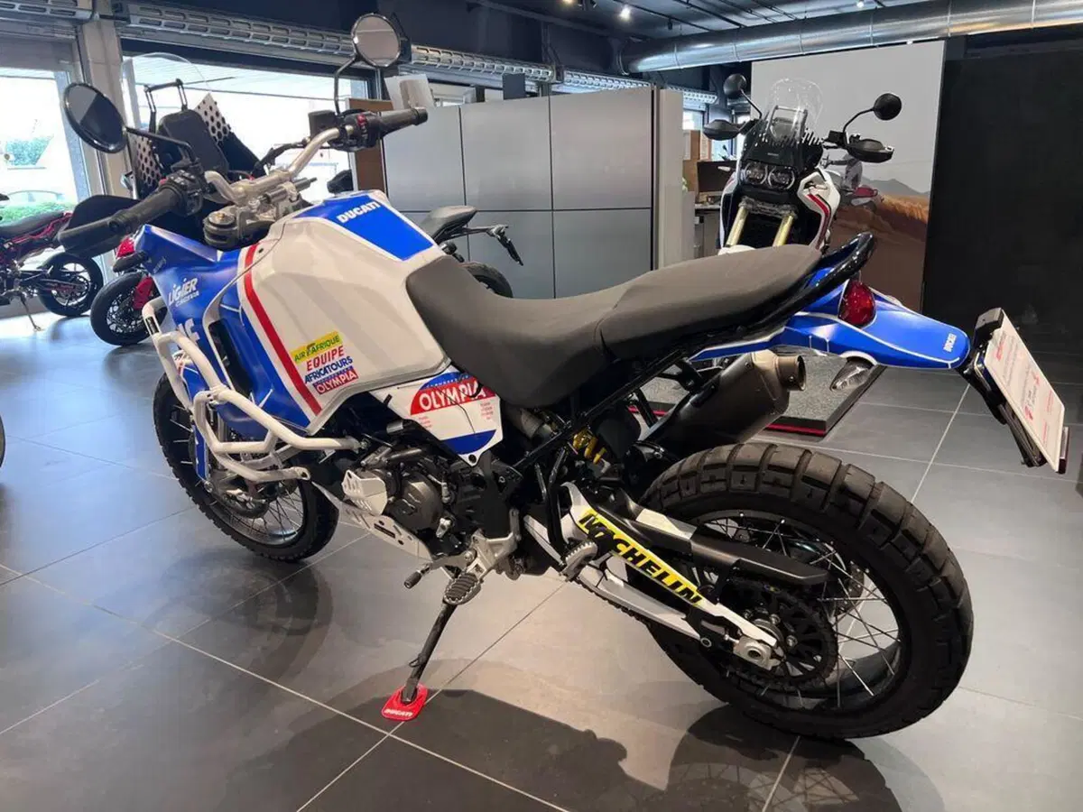 Ducati DesertX (2022 - 25) (4)