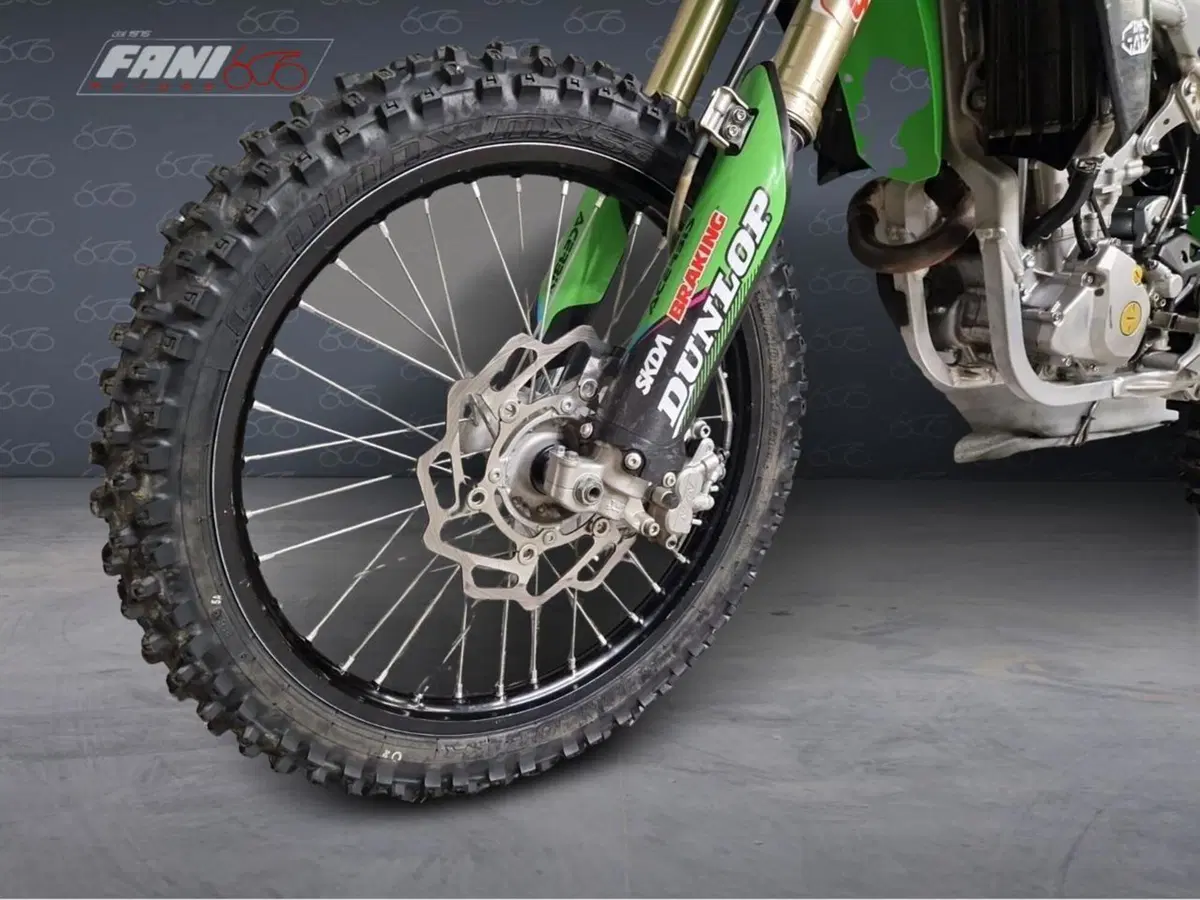 Kawasaki KX250 (2025) (3)