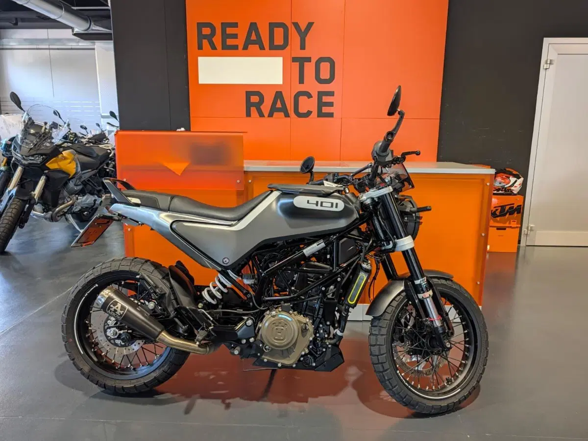 Husqvarna Svartpilen 401 (2021 - 23)