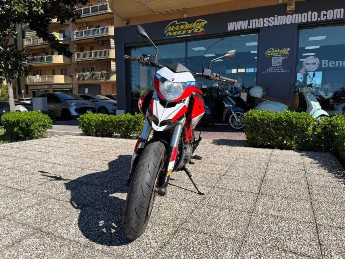Ducati Hypermotard 796 (2012) (7)