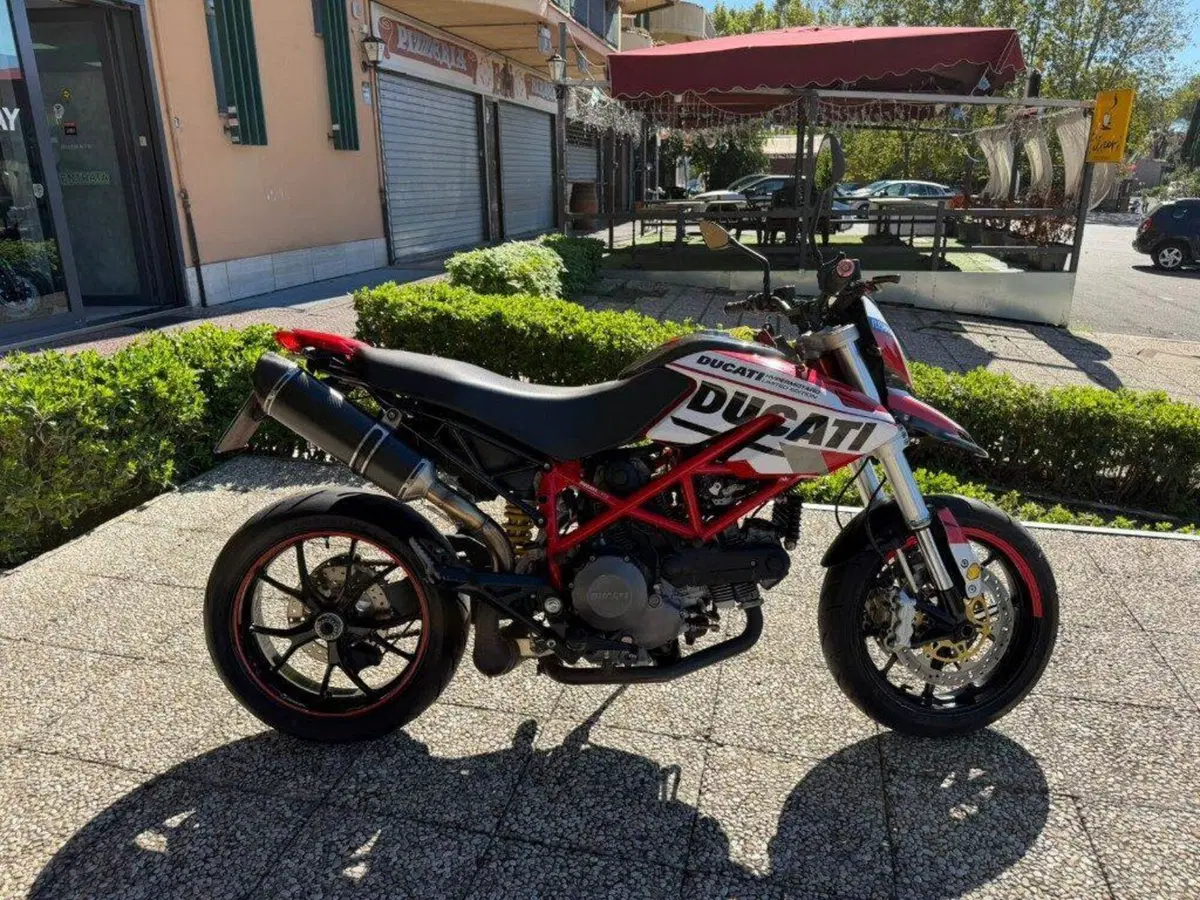 Ducati Hypermotard 796 (2012) (10)