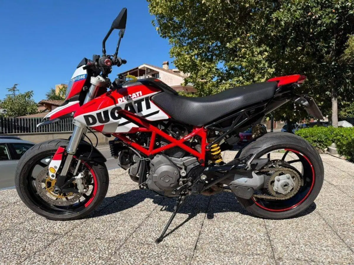 Ducati Hypermotard 796 (2012) (8)