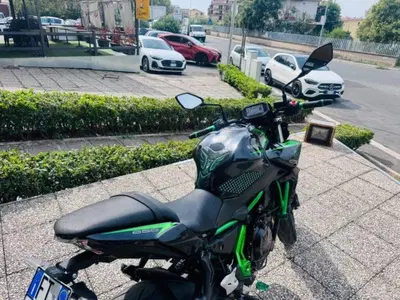 Kawasaki Z 650 (2025 - 27) usata